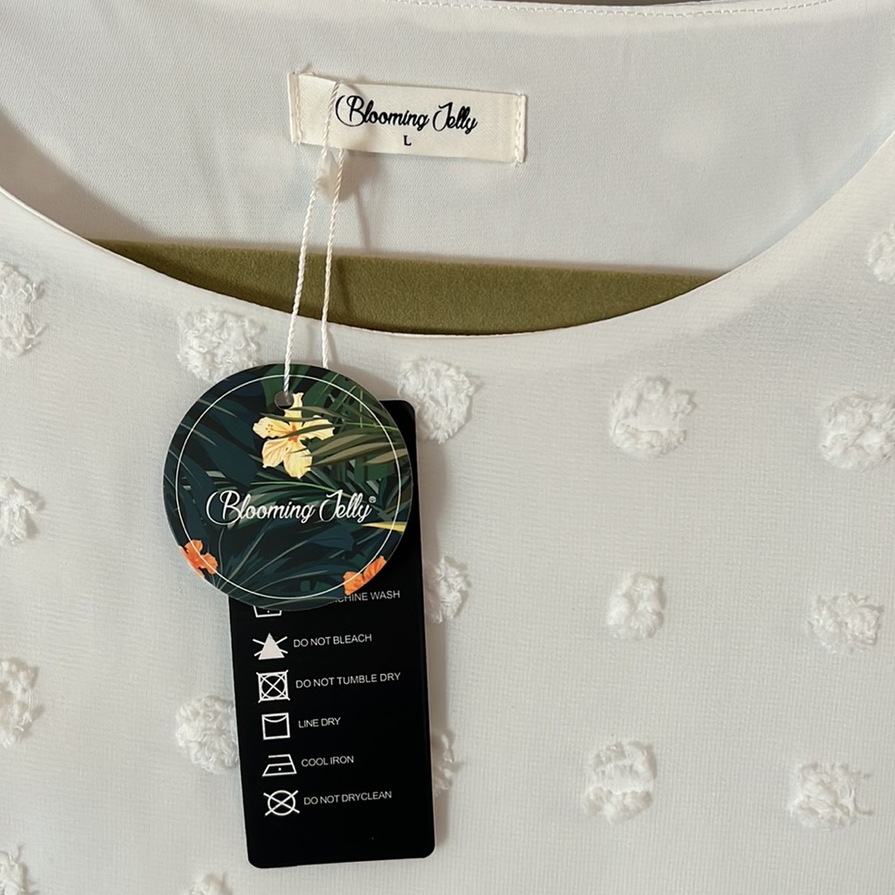 Blooming Jelly White Chiffon Blouse | Size L | NWT Women’s Pom Pom Shirt - Picture 3 of 5